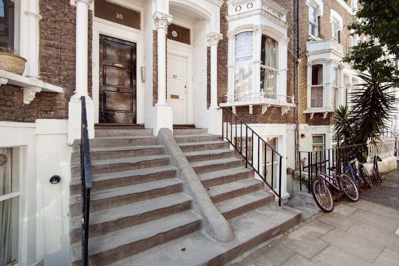 Bright Gratton Road Apartment London Eksteriør billede