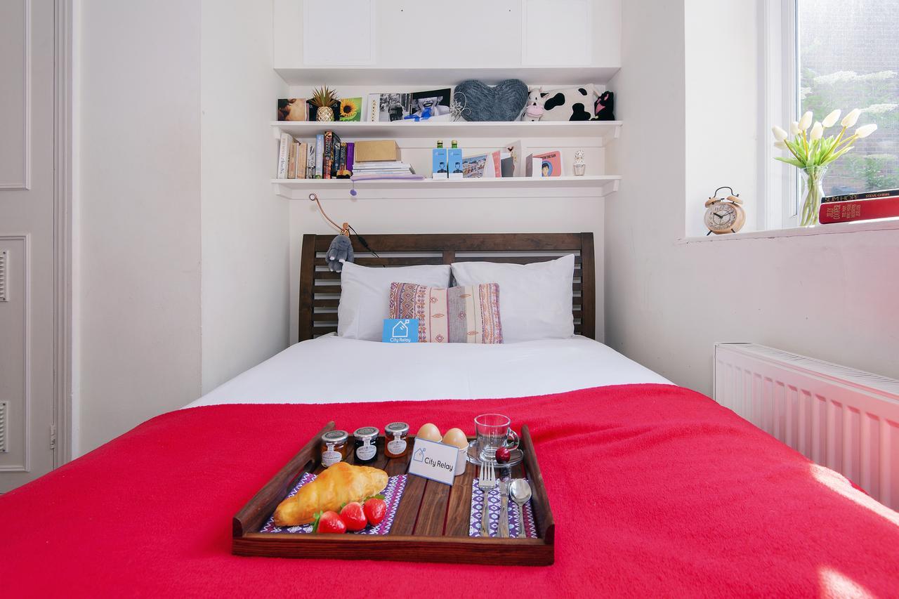 Bright Gratton Road Apartment London Eksteriør billede